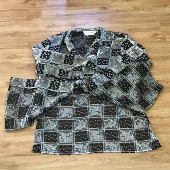 Semi sheer blouse - Picture 9 of 11